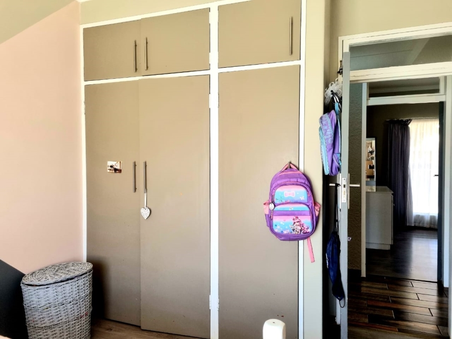 4 Bedroom Property for Sale in Hillcrest Northern Cape